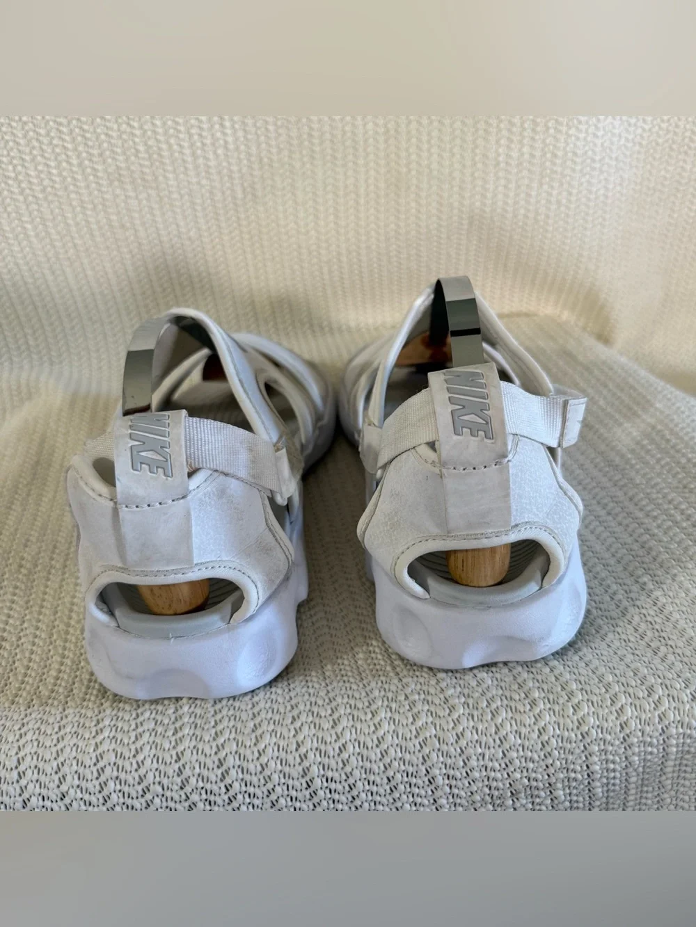 Nike Owaysis Sandals White Gray Kids Big Kids Size 6Y EU 36.5 CK9283-100